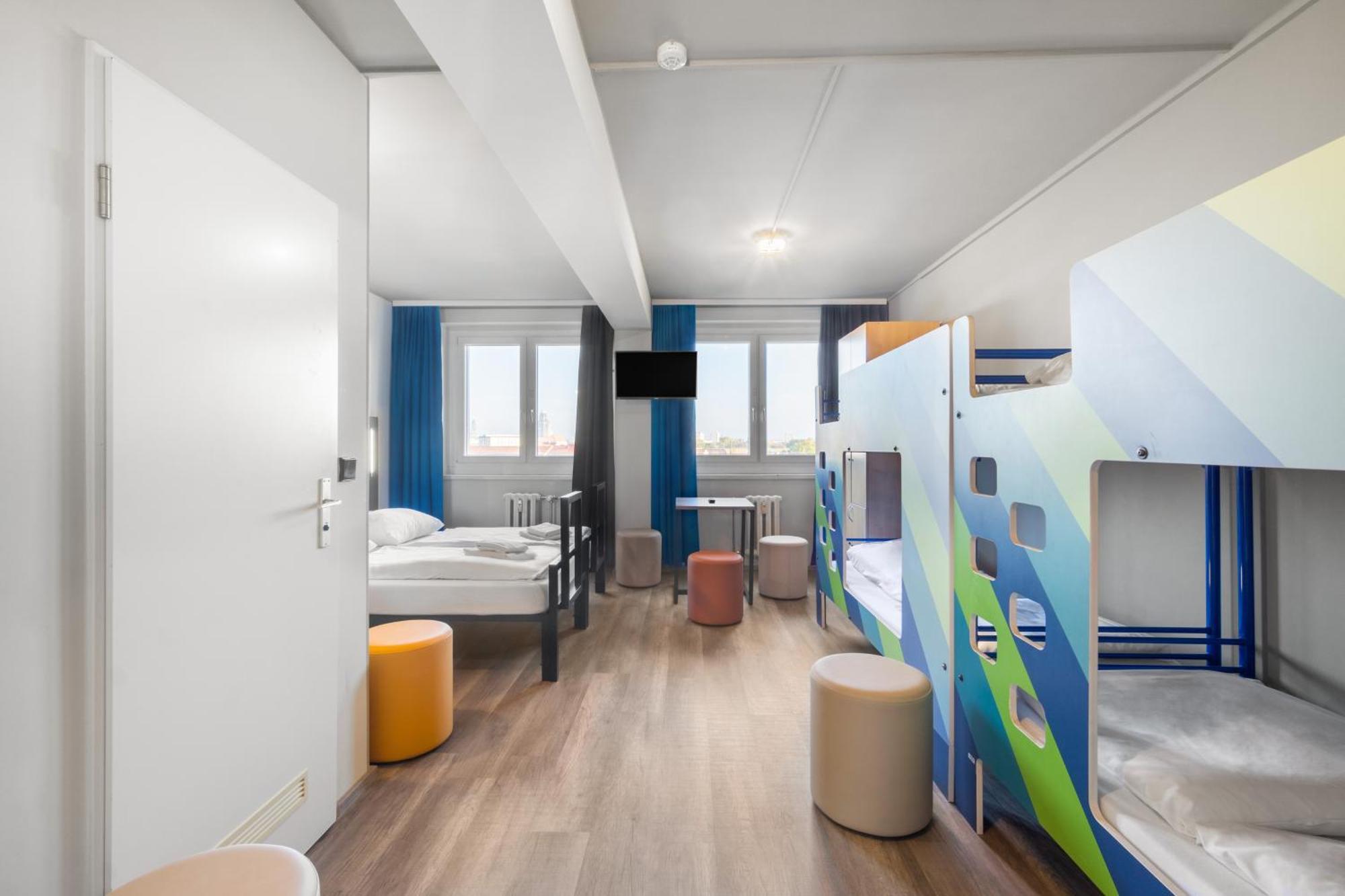 Bett im Frauenschlafsaal mit 6 Betten