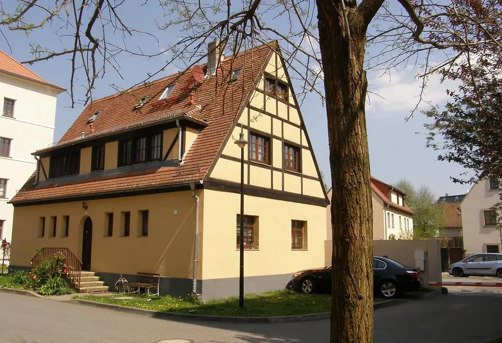 Hotel Pension zu Dresden Altpieschen-1