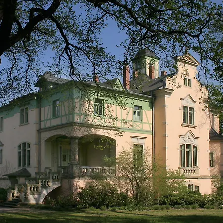 Therese-Malten-Villa-2